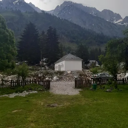 Bujtina Hysa Guest house Valbone